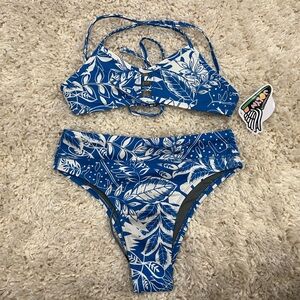 NWT Jolyn Aloha-dot 2 piece